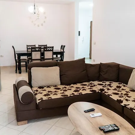 Casa * Vlorë